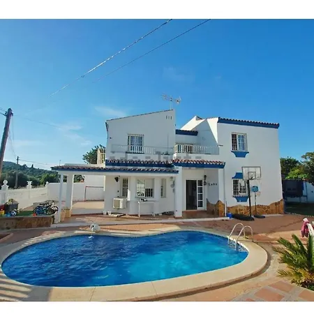 Villa House Famara,in For Family And Friends Pool Malaga